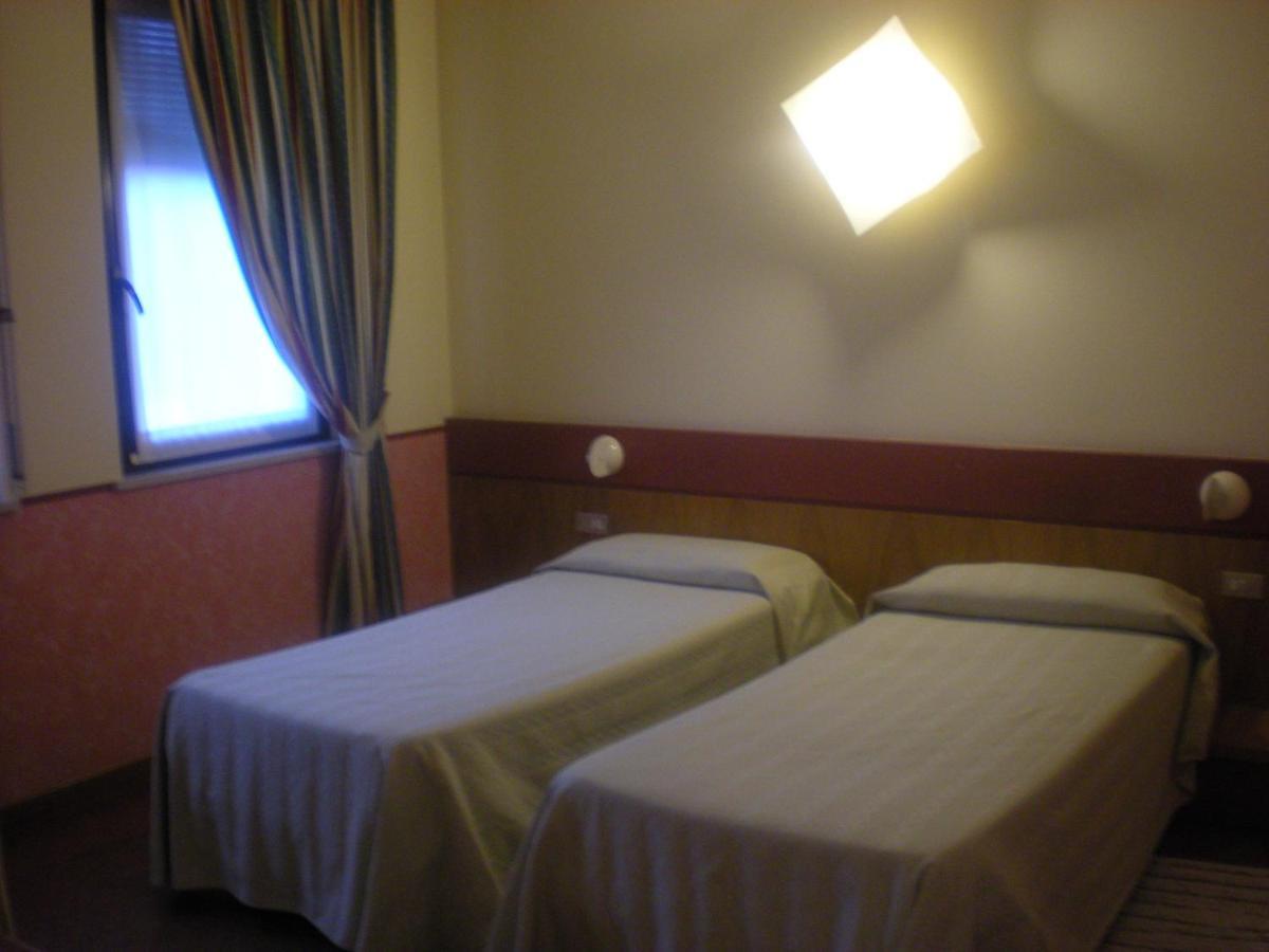 Hotel Roma Bussolengo Værelse billede